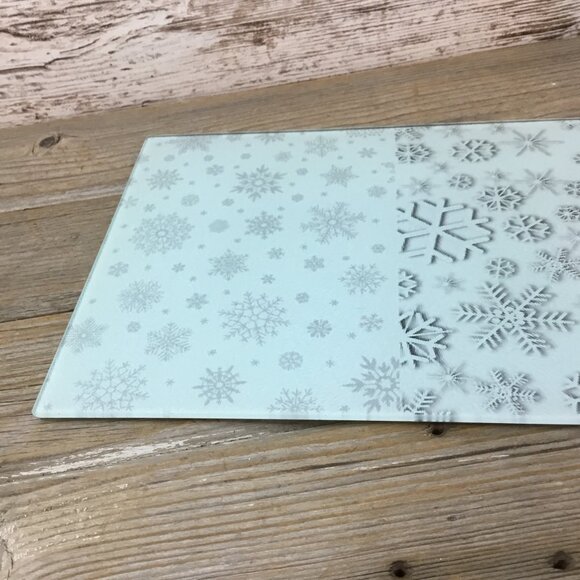 Mismatched Snowflake Glass Cutting Board - Picture 2 of 7
